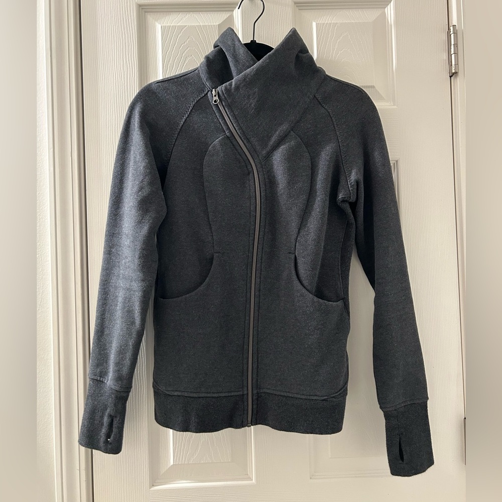 Lululemon Cozy Cuddle Up Grey Zip Up Jacket 6